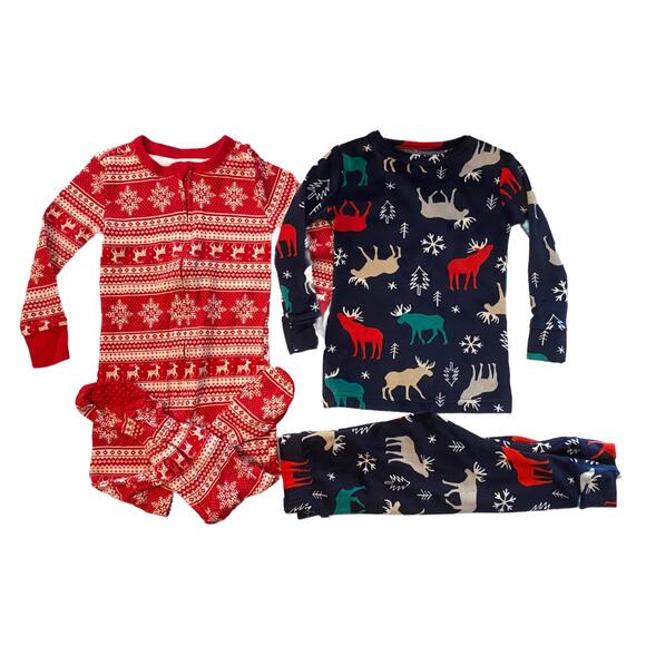 2 Pairs of Holiday Pajamas Size 18 Months - Picture 1 of 6